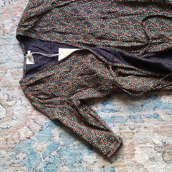 Mara traders Aditi wrap dress - Picture 6 of 7